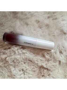 The item is MAC Strobe Beam Liquid Blush, an...